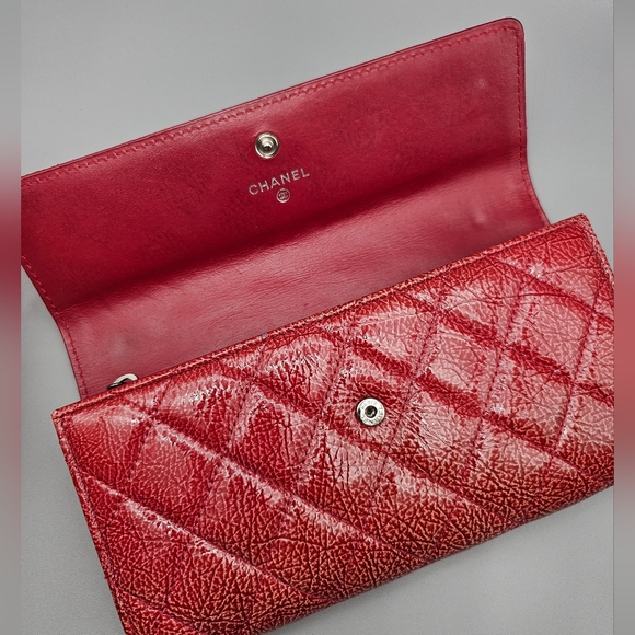 ❤️CHANEL Authentic Patent Leather Wallet/Clutch ❤️ - Picture 5 of 17